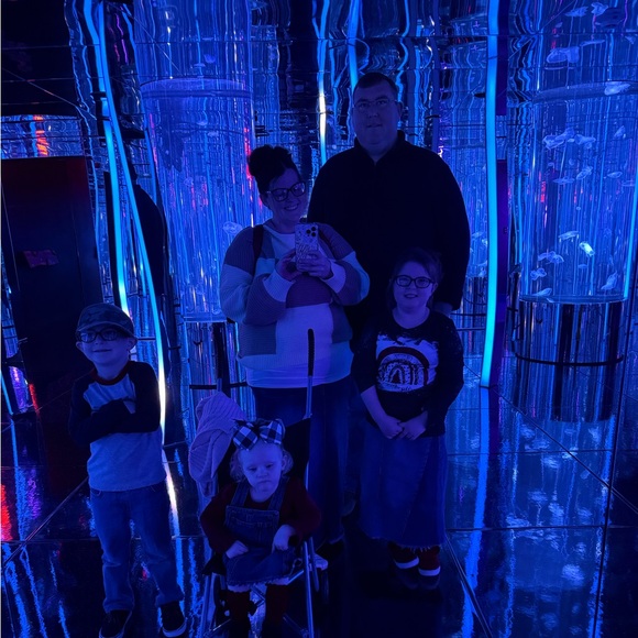 Meet your Posher, Stephanie - Picture 7 of 13